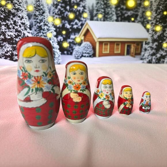 Vintage Hand-Painted Russian Nesting Dolls – 5 Piece Set - Picture 1 of 6